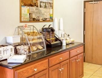 Quality I-10 Hotel Banning