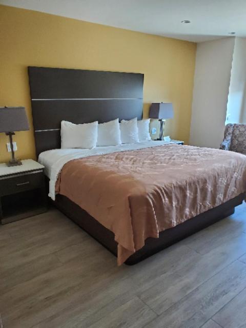 Quality I-10 Hotel